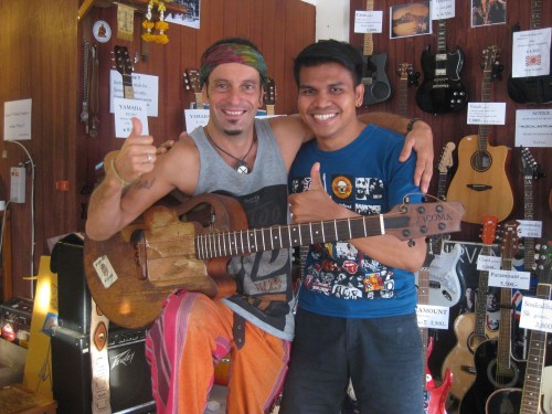 Peyoti and My Son Guitar Shop! Thailand 